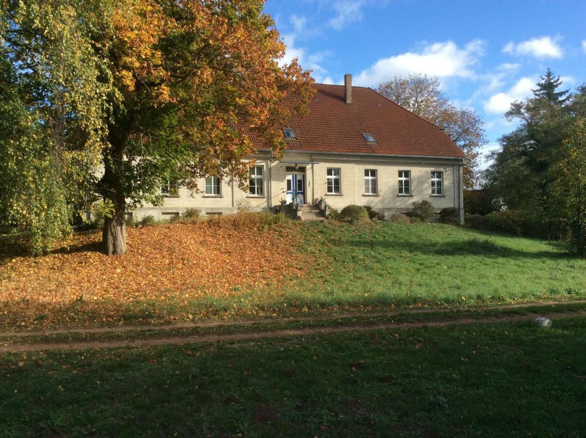 Gutshaus Alt-Jargenow Apartment Alt Jargenow Exterior photo